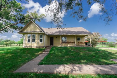720 Winchester Trl, Angleton, TX, 77515-9065 | Card Image