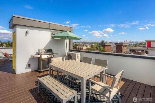 a-4112 Linden Ave N, Seattle, WA, 98103-7815 | Card Image