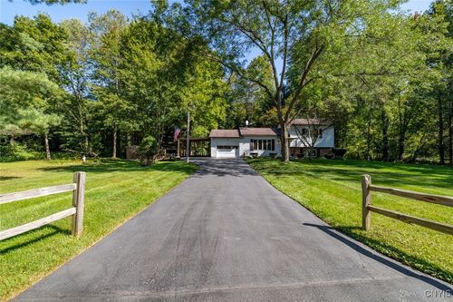 2 Butterfield Dr, Kirkville, NY, 13082-9225 | Card Image