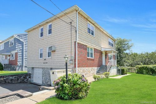 2-95 Holland St, Harrison, NY, 10528-3145 | Card Image