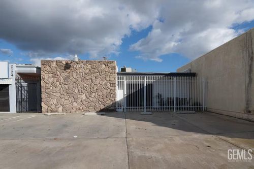 2118 F St, Bakersfield, CA, 93301 | Card Image