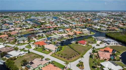1423 Grebe Ct, PUNTA GORDA, FL, 33950-7651 | Card Image
