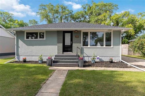 522 Kingsford Ave, Winnipeg, MB, R2G0K2 | Card Image