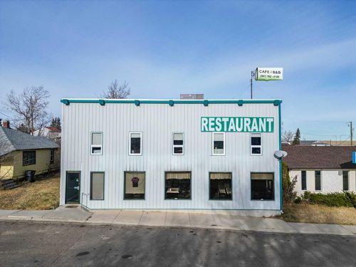 111 1 Ave S, Coutts, AB, T0K0N0 | Card Image