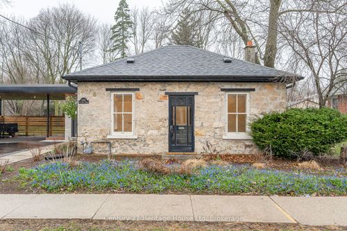 226 Exhibition St, Guelph, ON, N1H4R5 | Card Image