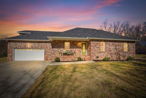 1011 Adam Ct, Cottontown, TN, 37048-4739 | Card Image