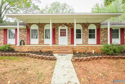 813 Britwood Drive Sw, House other with 3 bedrooms, 2 bathrooms and null parking in Decatur AL | Image 3