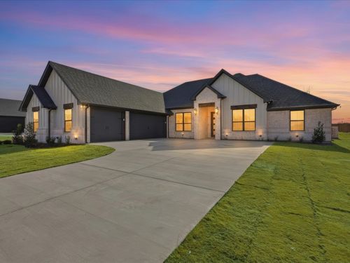 2152 Middlewood Cir, Granbury, TX, 76049-4340 | Card Image