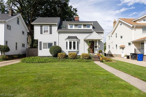17200 Elsienna Ave, Cleveland, OH, 44135-1910 | Card Image