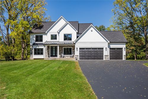 4 Legacy Cir, Penfield, NY, 14526-1074 | Card Image