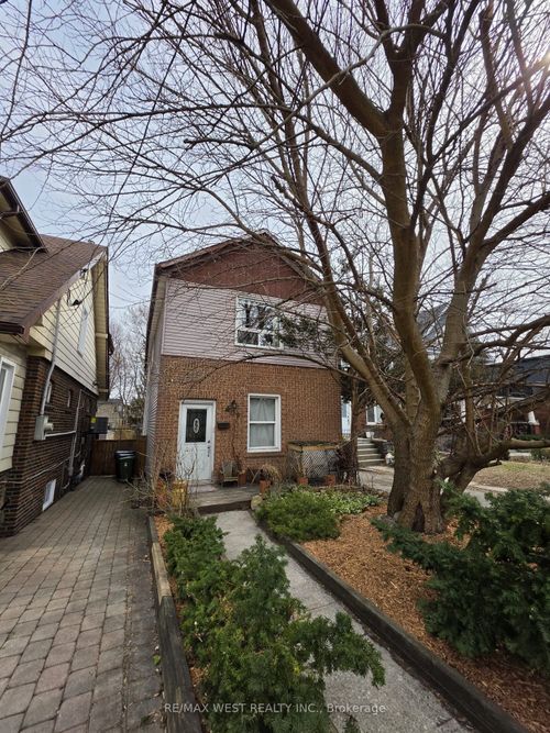 409 Woodbine Avenue, Toronto, ON, M4L3P7 | Card Image