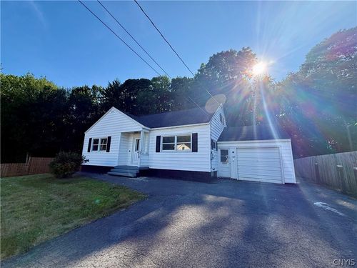 106 Keith Dr, Syracuse, NY, 13212-3102 | Card Image