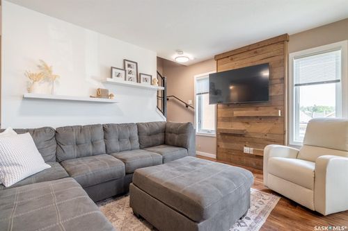 317-1225 Empress St, Regina, SK, S4T1G7 | Card Image