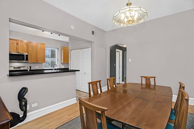 APT-3E - 1526 W Ardmore Ave, Condo with 2 bedrooms, 1 bathrooms and null parking in Chicago IL | Image 5
