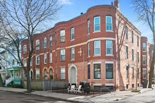 apt-3-96 Brook St, Brookline, MA, 02445-7242 | Card Image