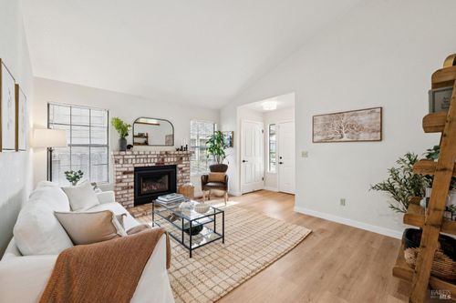 1215 Herbazal St, Sonoma, CA, 95476-8331 | Card Image