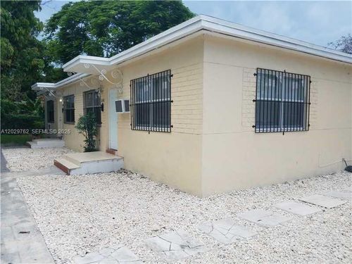 3240 Nw 10th Ave, Miami, FL, 33127-3202 | Card Image