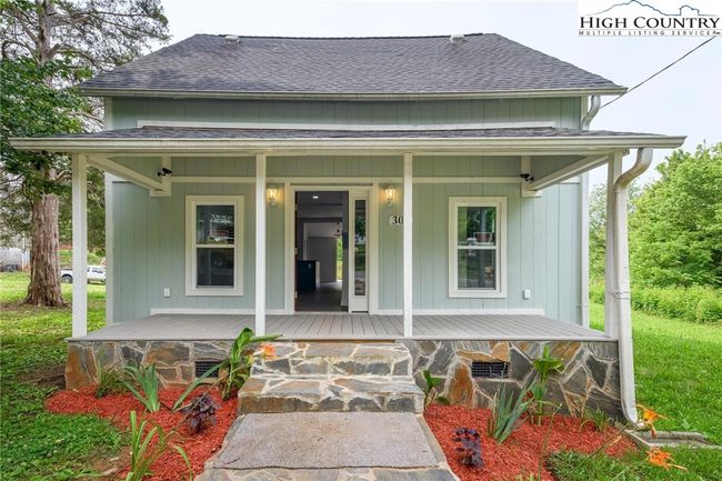 308 Hickory St, House other with 3 bedrooms, 3 bathrooms and null parking in Granite Falls NC | Image 5