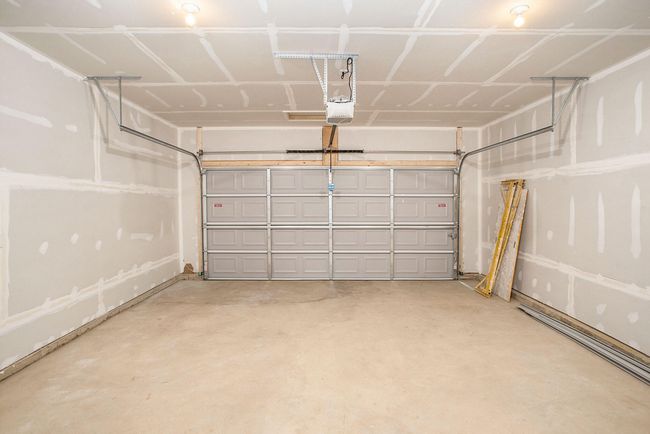 2 stall garage | Image 19