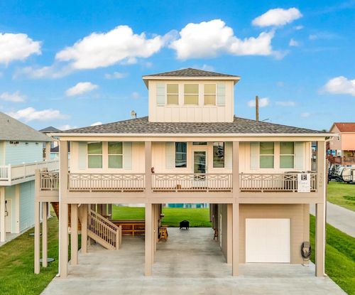 2200 Crab St, Crystal Beach, TX, 77650 | Card Image