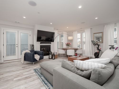 16-45 L St, Boston, MA, 02127-4720 | Card Image