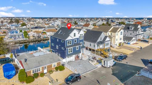 3402 Maritime Dr, Toms River, NJ, 08753-4828 | Card Image