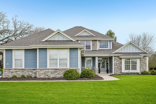 N73W24608 Peterson Rd, Sussex, WI, 53089-2038 | Card Image