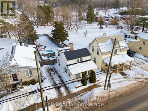 41 Lake St, Picton, ON, K0K2T0 | Card Image