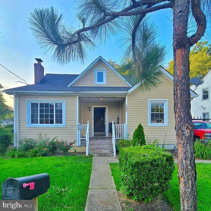 Seneca Dr, Oxon Hill, MD 20745