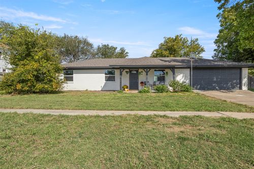 401 Peach St, Sanger, TX, 76266-9796 | Card Image