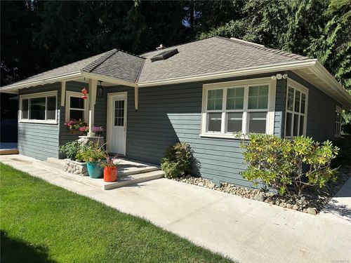 324 Chester Rd, Qualicum Beach, BC, V9K1B9 | Card Image