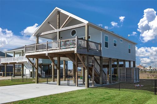 2285 Lobster St, Crystal Beach, TX, 77650 | Card Image