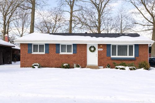 4888 Mapleview Dr, Vermilion, OH, 44089-1628 | Card Image