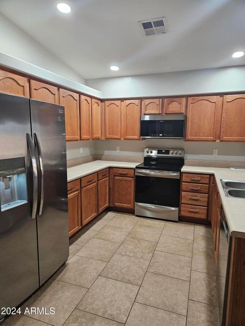 8336 W Santa Cruz Blvd, Arizona City, AZ, 85123-7127 | Card Image