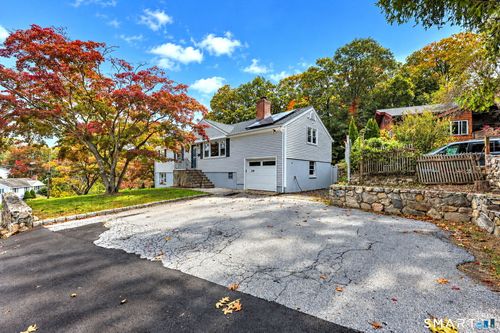 109 Saint Charles Ave, Stamford, CT, 06907-2417 | Card Image