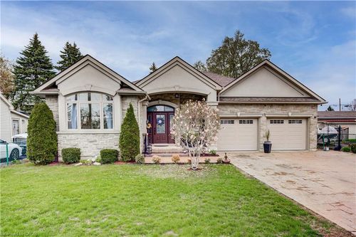 155 N Park St, Brantford, ON, N3R4K7 | Card Image