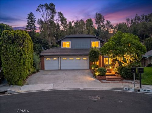 10842 Amber Hill Dr, Whittier, CA, 90601-1748 | Card Image