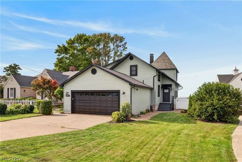 1651 E Erie Ave, Lorain, OH, 44052-2363 | Card Image
