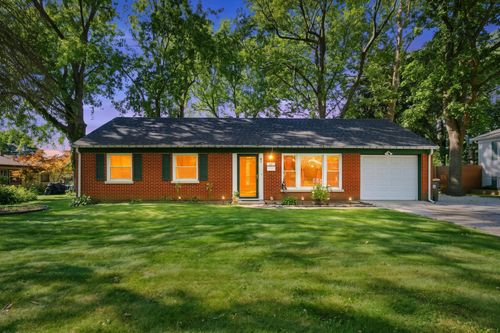 42 Briarcliff Rd, Montgomery, IL, 60538-1925 | Card Image