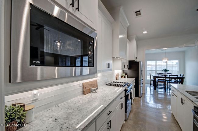 Kitchen view 1 | Image 7