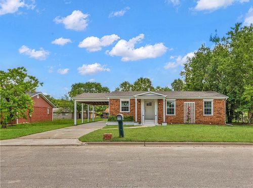 2105 Cabot Cir, Bryan, TX, 77803-3444 | Card Image
