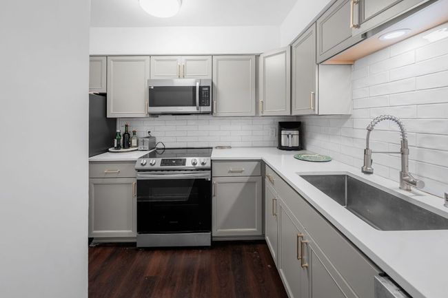 APT-109 - 2408 Longview St, Condo with 2 bedrooms, 1 bathrooms and null parking in Austin TX | Image 9
