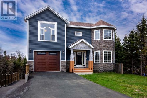 7 Christopher St, Paradise, NL, A1L1W6 | Card Image