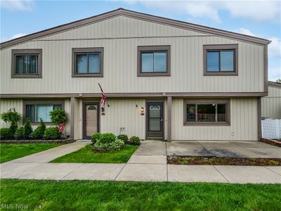 27 - 11646 Club House Drive, Condo with 3 bedrooms, 1 bathrooms and null parking in North Royalton OH | Image 1