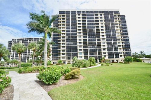 303-10851 Gulf Shore Dr, NAPLES, FL, 34108-3025 | Card Image
