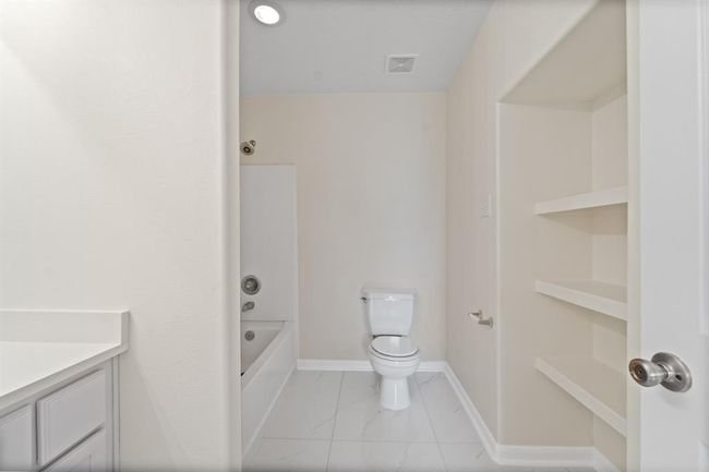 1022 Vera Cruz Dr, House other with 6 bedrooms, 4 bathrooms and 2 parking in Rosenberg TX | Image 15