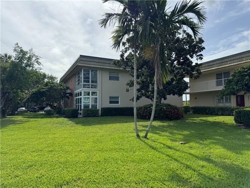 103-4 Vista Gardens Trl, Vero Beach, FL, 32962-1704 | Card Image