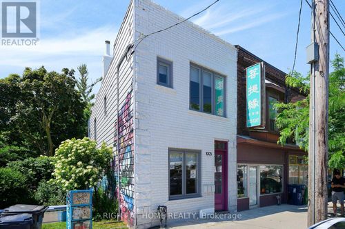 1995 Dundas St W, Toronto, ON, M6R1W7 | Card Image