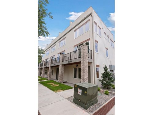 2170 S Bellaire St, Denver, CO, 80222-4910 | Card Image