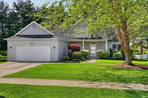 18316 Munich Ponds Drive, South Bend, IN, 46637-2352 | Card Image